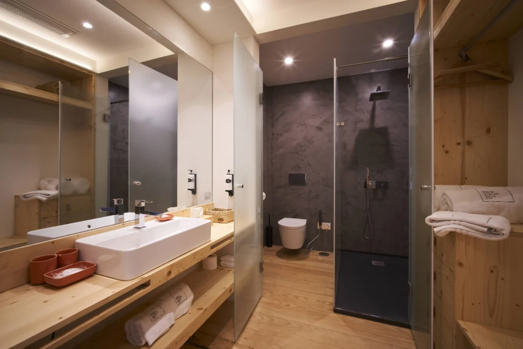 104 Room_ Room | WC